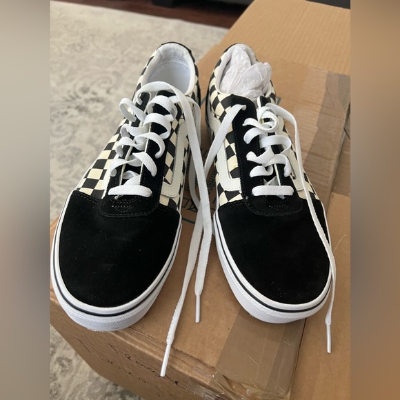 Women Van Shoes - Picture 3 of 5